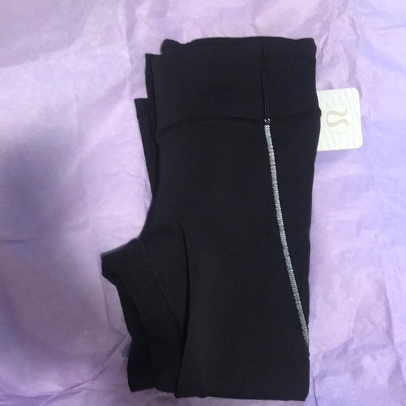 Lululemon On Track Crop (19") - Picture 6 of 6